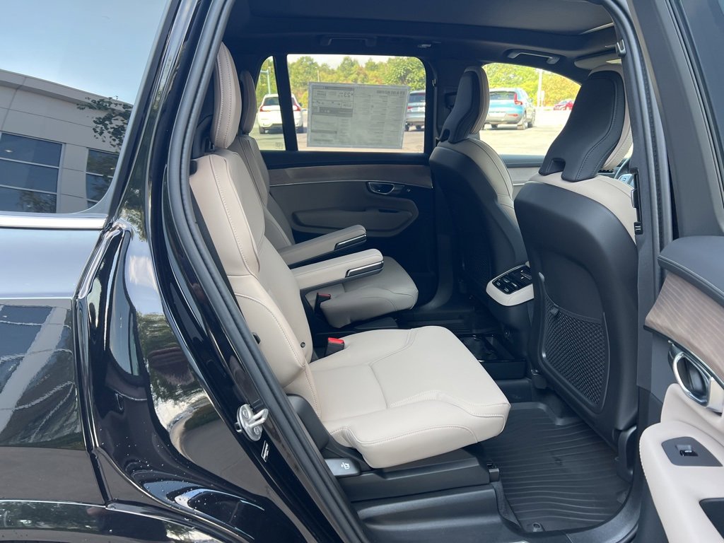 New 2026 Volvo XC90 B6 Plus image 36