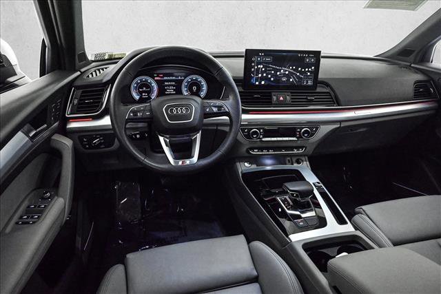 Certified 2025 Audi Q5 2.0T Premium Plus image 19