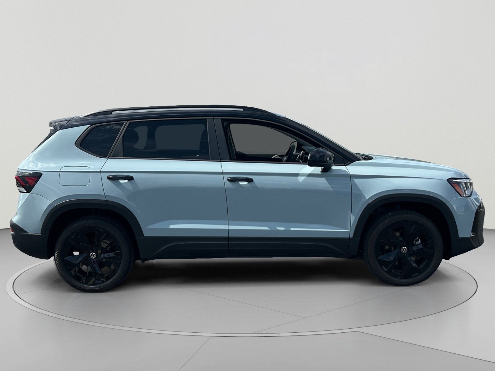 New 2026 Volkswagen Taos SE FWD image 6