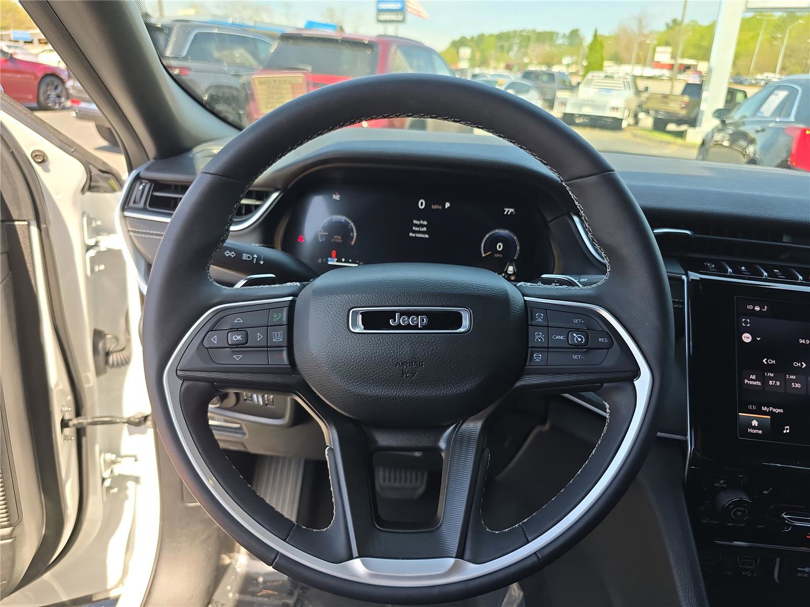 Used 2024 Jeep Grand Cherokee Altitude image 30