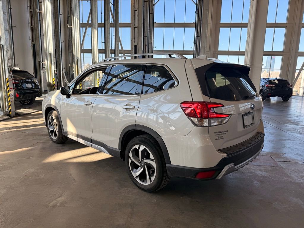 Used 2023 Subaru Forester Touring image 5
