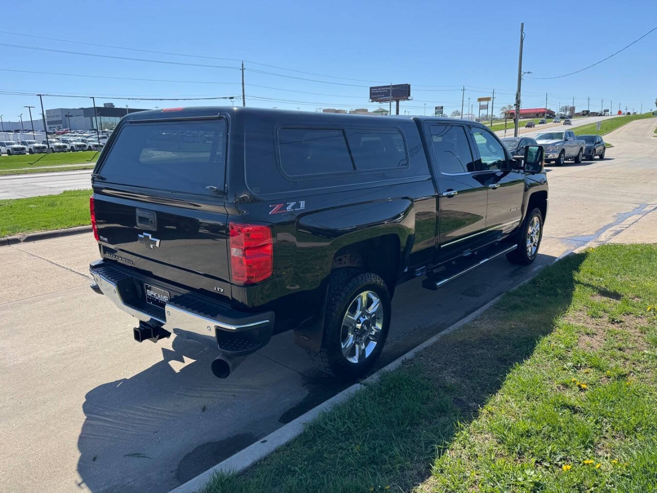 Used 2019 Chevrolet Silverado 2500 LTZ w/ Duramax Plus Package AWD/4WD image 5
