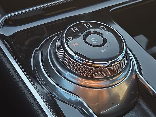 Used 2019 Ford Edge ST w/ Convenience Package image 30