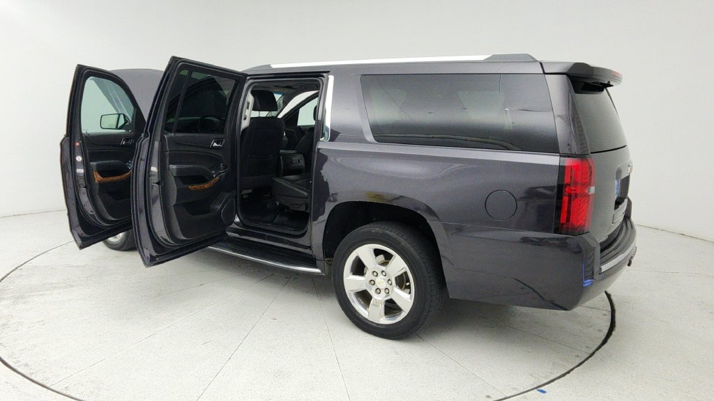 Used 2018 Chevrolet Suburban Premier RWD image 11