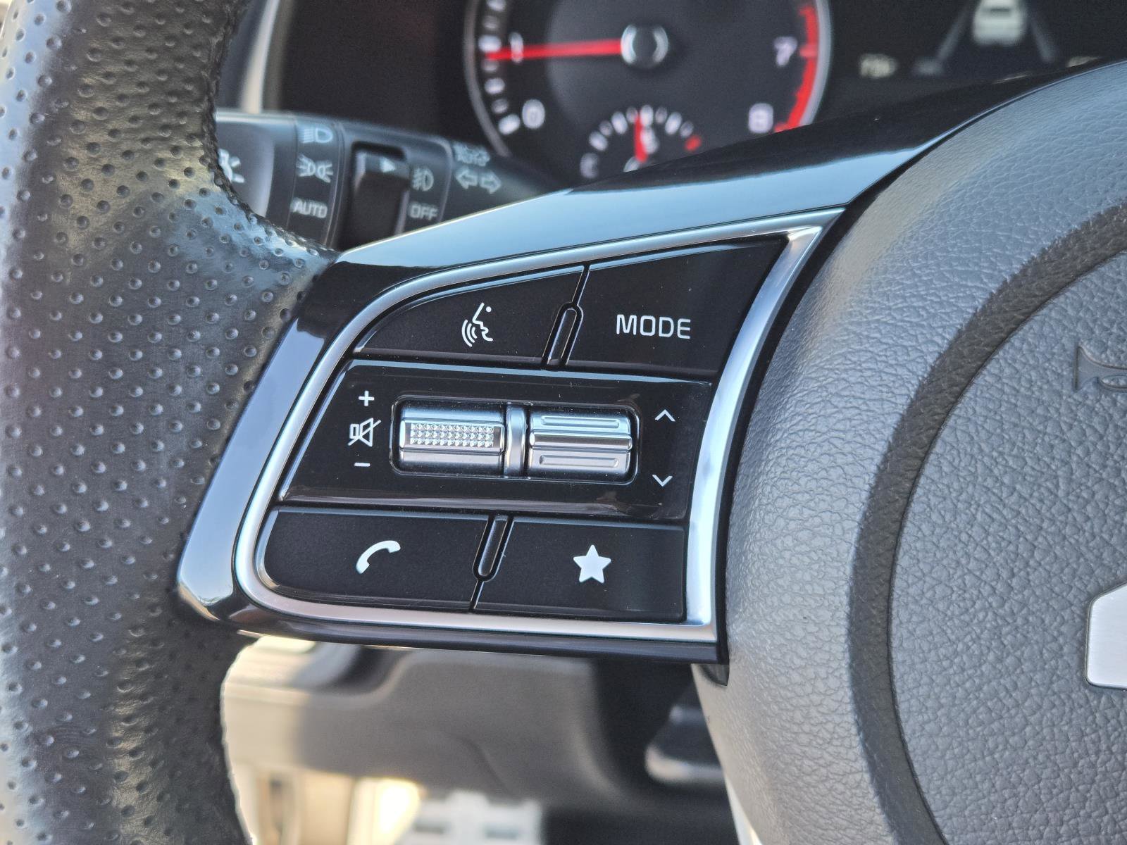 Used 2023 Kia Forte GT-Line w/ GT-Line Premium Package image 18