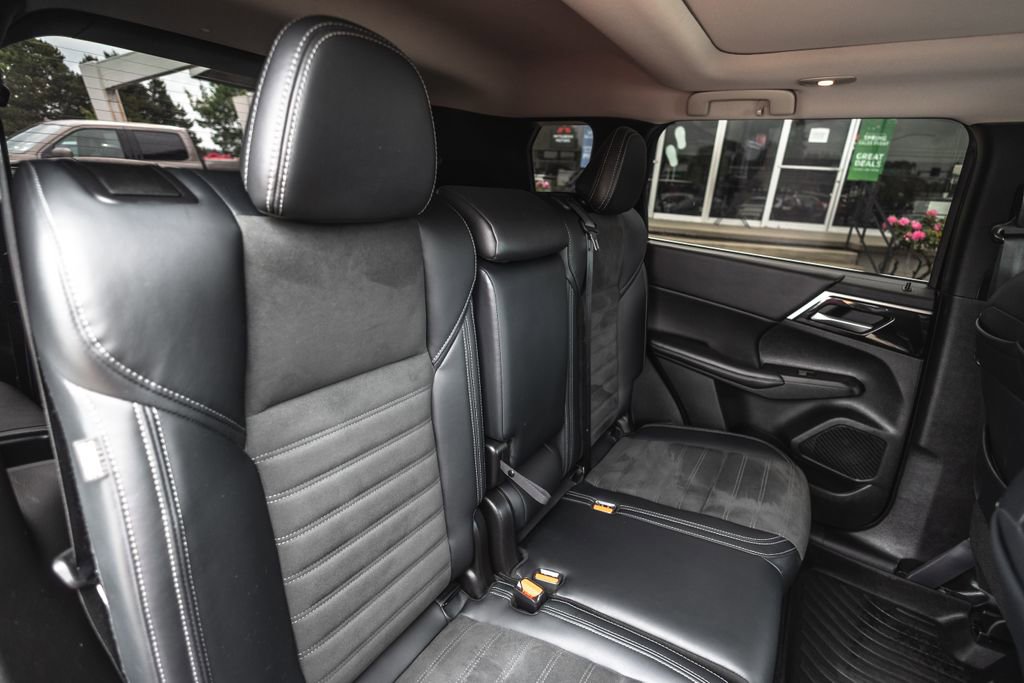 Used 2024 Mitsubishi Outlander SE AWD/4WD image 31
