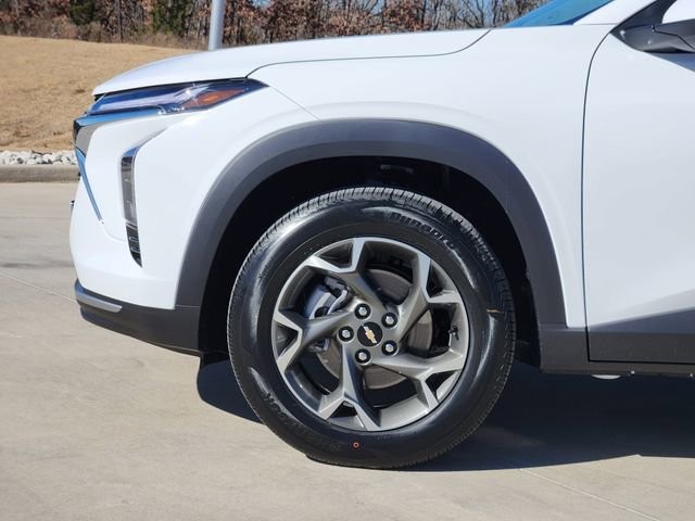 New 2026 Chevrolet Trax LT w/ Driver Confidence Package FWD image 8