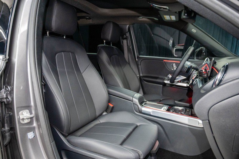 Certified 2026 Mercedes-Benz GLB 250 4MATIC image 13