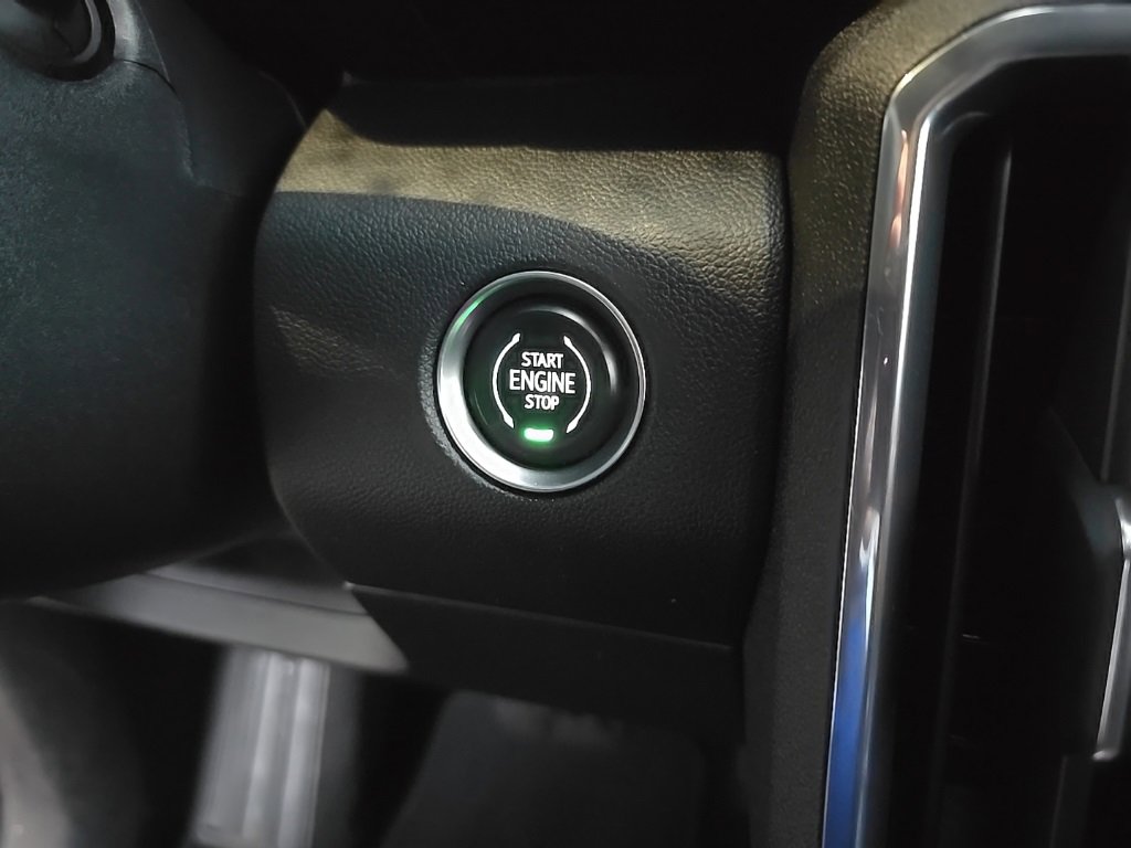 Used 2024 GMC Acadia Elevation image 18