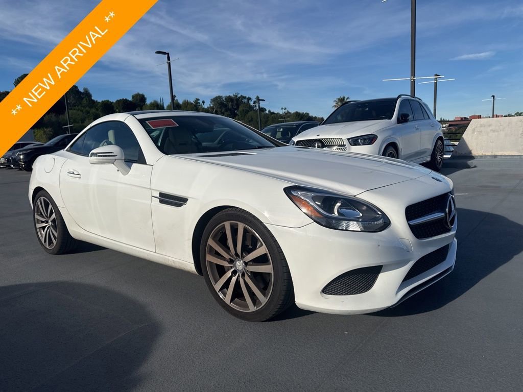 Certified 2017 Mercedes-Benz SLC 300 image 3
