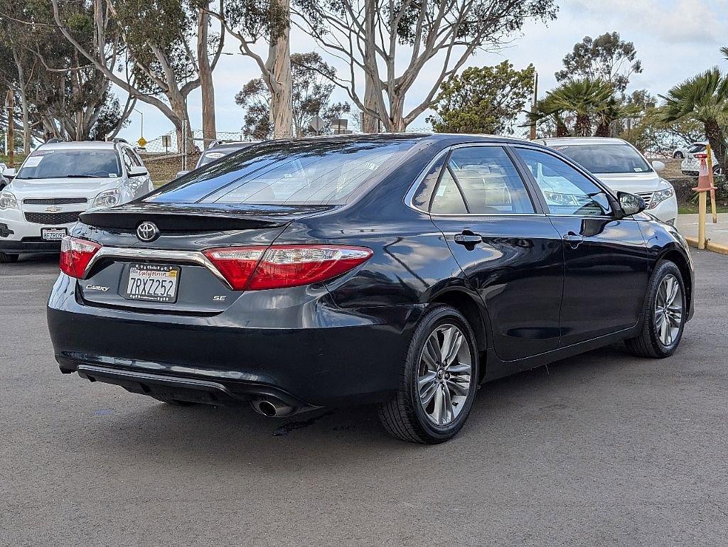 Used 2016 Toyota Camry SE image 8