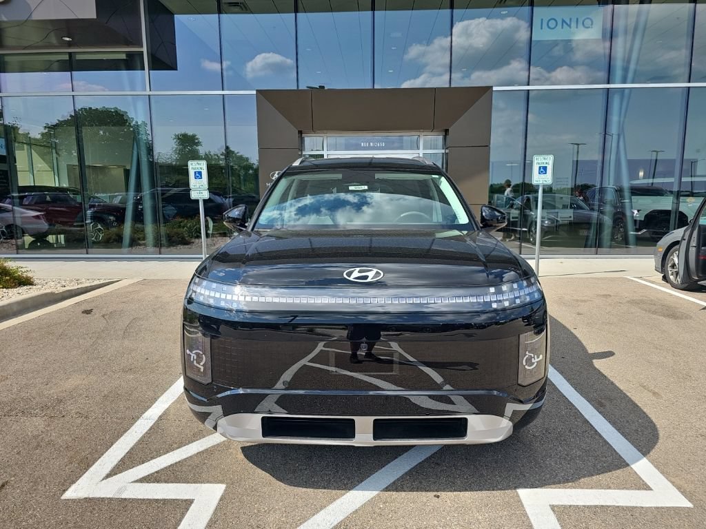 Certified 2026 Hyundai Ioniq 9 SEL AWD/4WD image 8