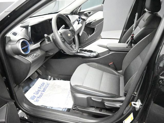 Used 2025 Chevrolet Trax LT image 28