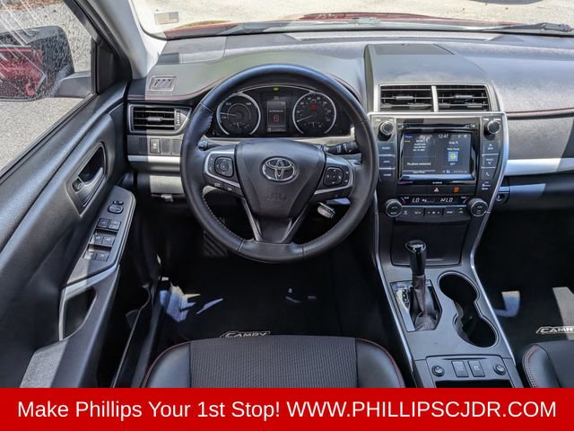 Used 2016 Toyota Camry SE FWD image 14