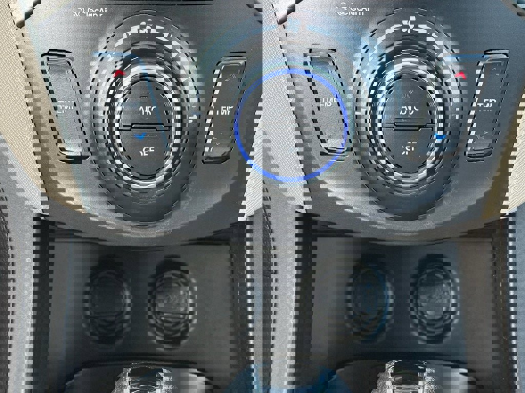 Used 2018 Hyundai Santa Fe SE image 20