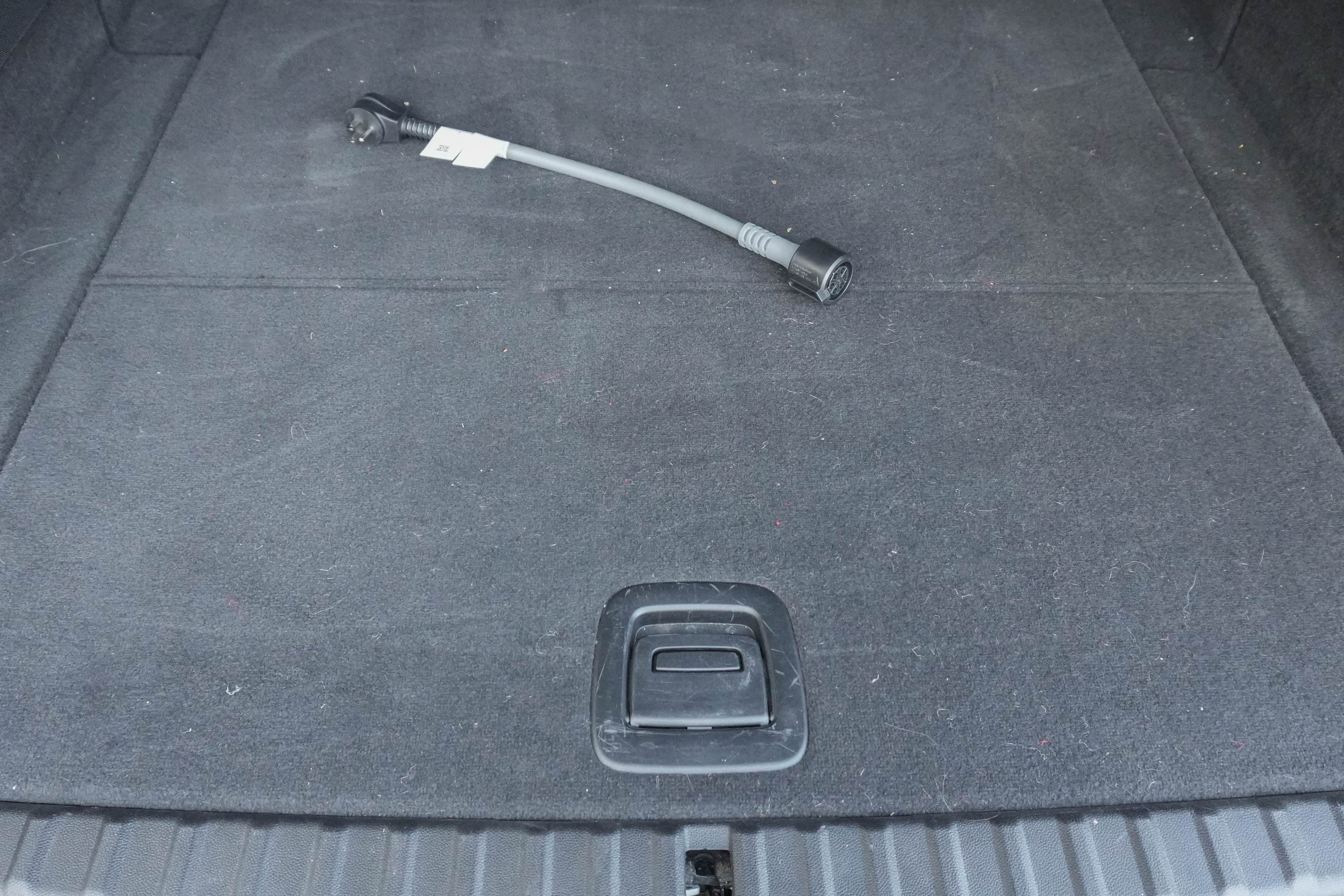 Certified 2023 BMW iX xDrive50 w/ Premium Package AWD/4WD image 33