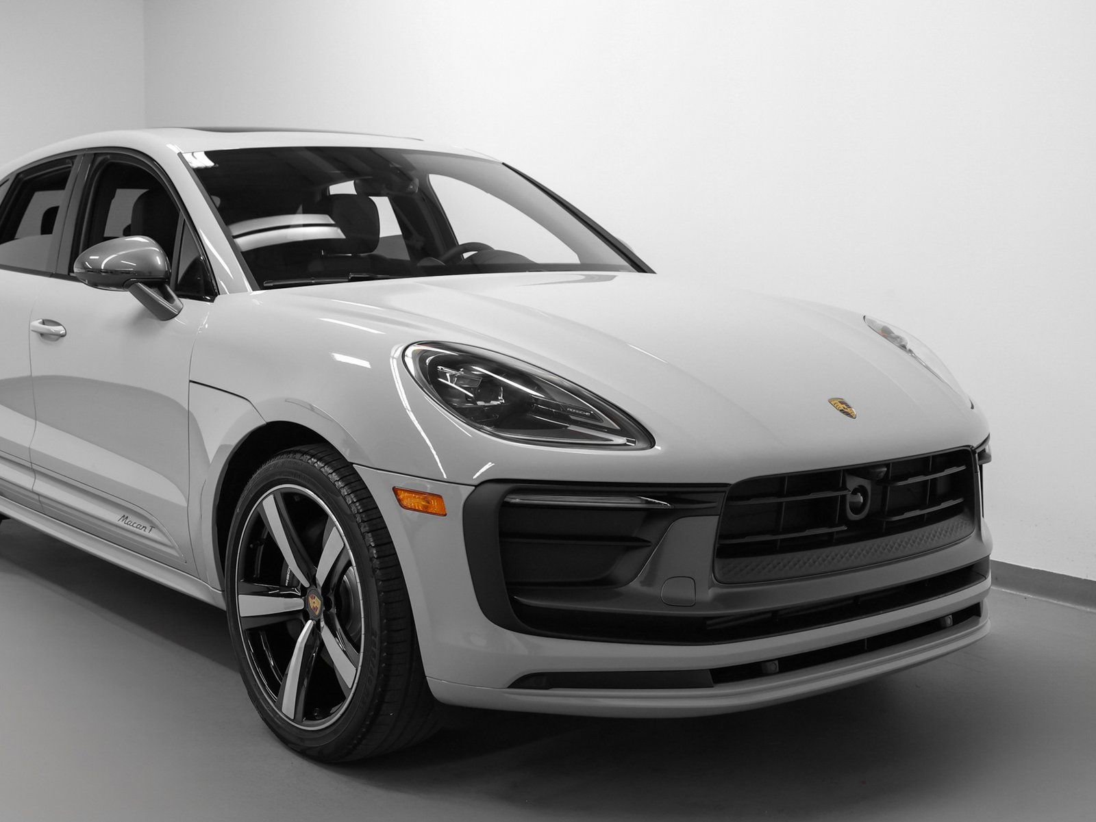 New 2026 Porsche Macan Turbo image 9