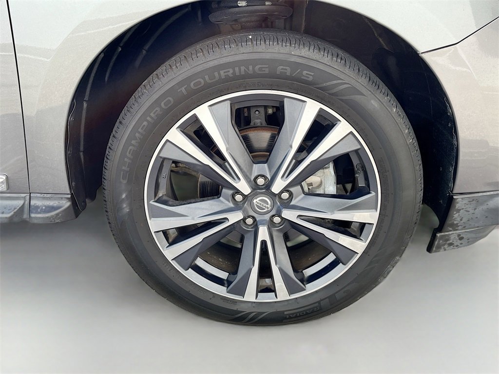 Used 2019 Nissan Pathfinder Platinum w/ Cargo Package image 33