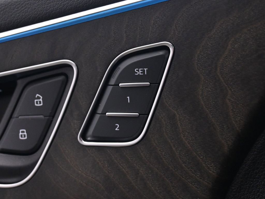 Used 2019 Audi Q8 Prestige w/ Year 1 Package image 41