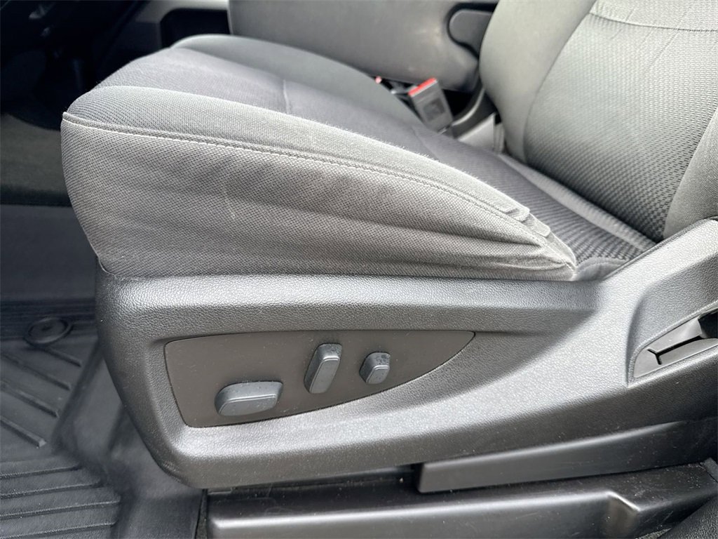 Used 2018 Chevrolet Silverado 1500 LT w/ All Star Edition image 12