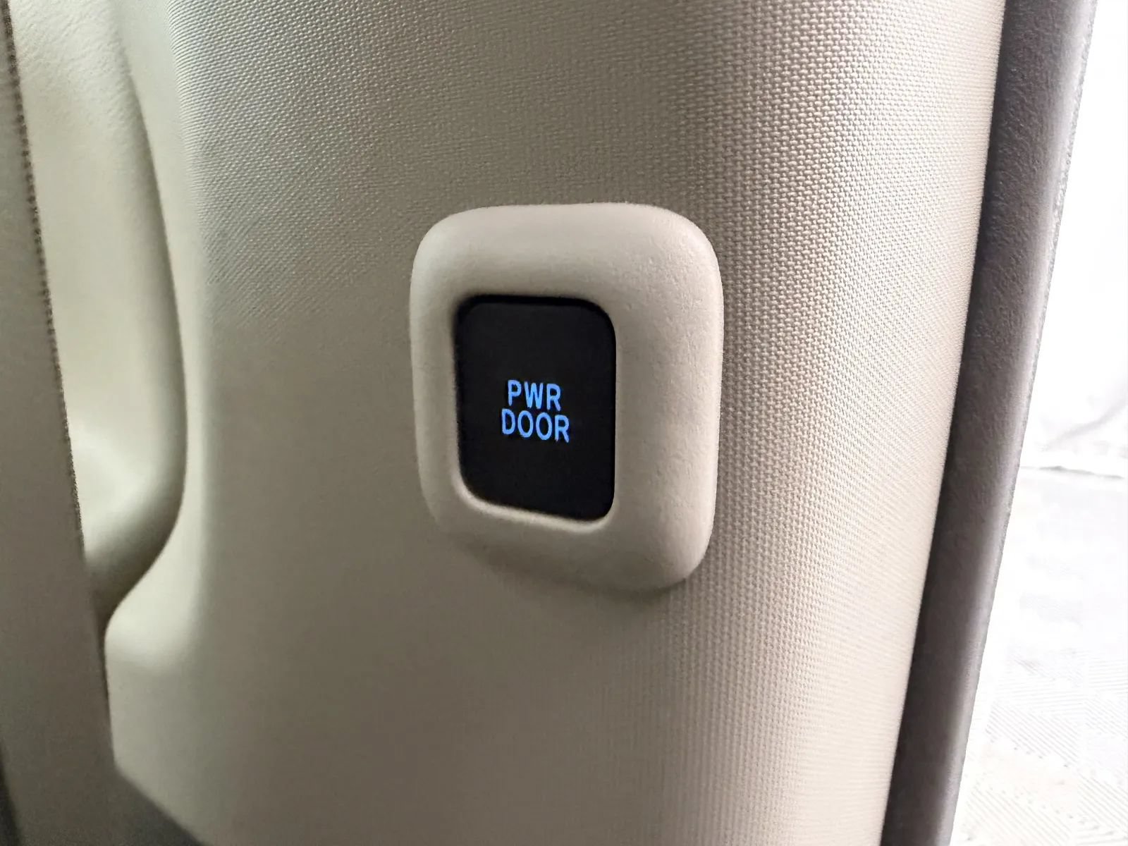 Used 2019 Toyota Sienna XLE FWD image 26