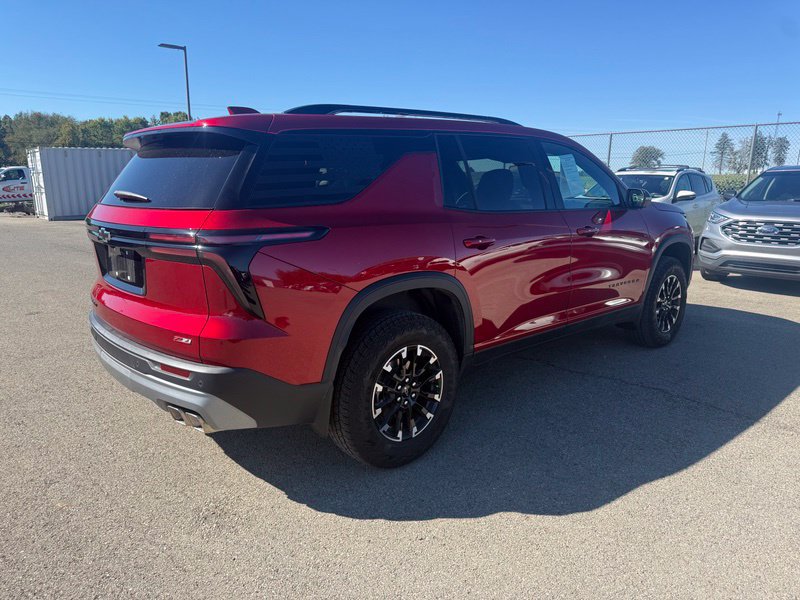 Used 2026 Chevrolet Traverse Z71 w/ LPO, Floor Liner Package AWD/4WD image 16