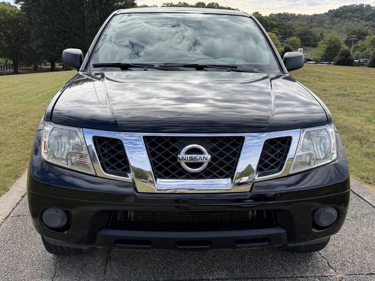 Used 2012 Nissan Frontier SV AWD/4WD image 7