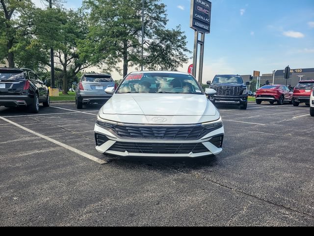 Used 2025 Hyundai Elantra SEL FWD image 7