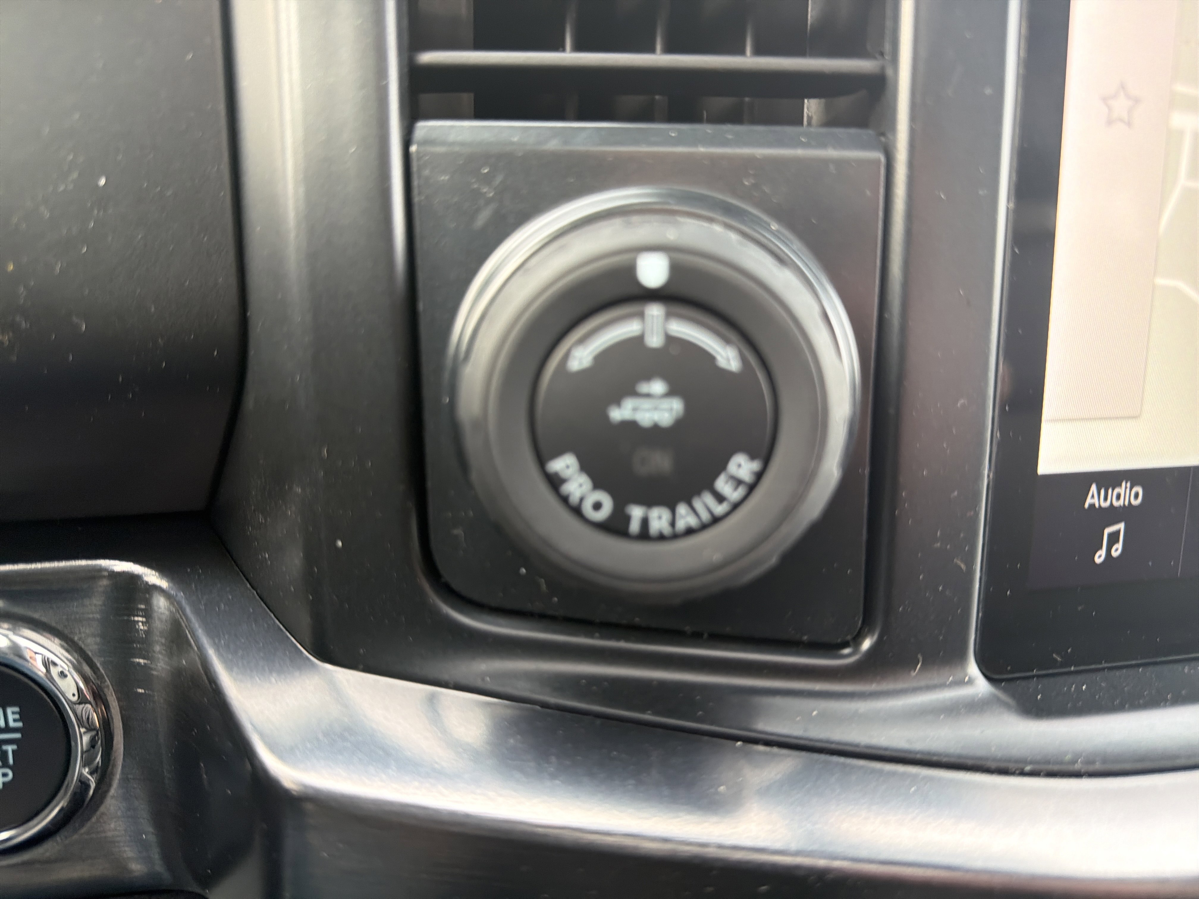 New 2026 Ford F350 Lariat w/ Black Appearance Package image 33