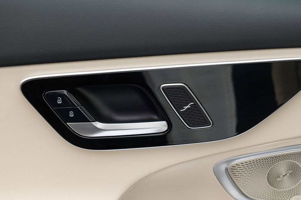 Used 2022 Mercedes-Benz C 300 4MATIC Sedan w/ Pinnacle Trim Package image 27