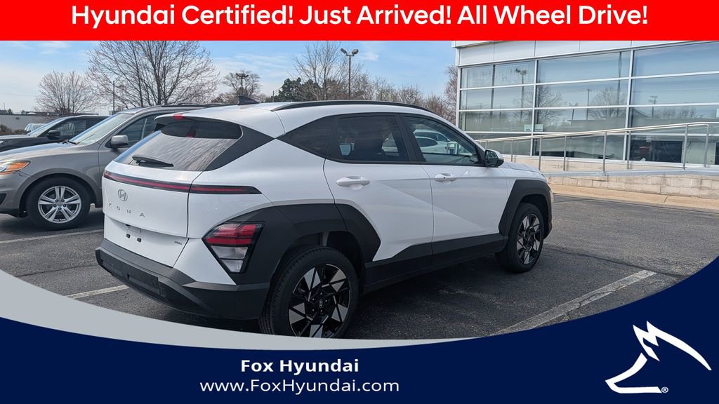 Used 2025 Hyundai Kona SEL image 3