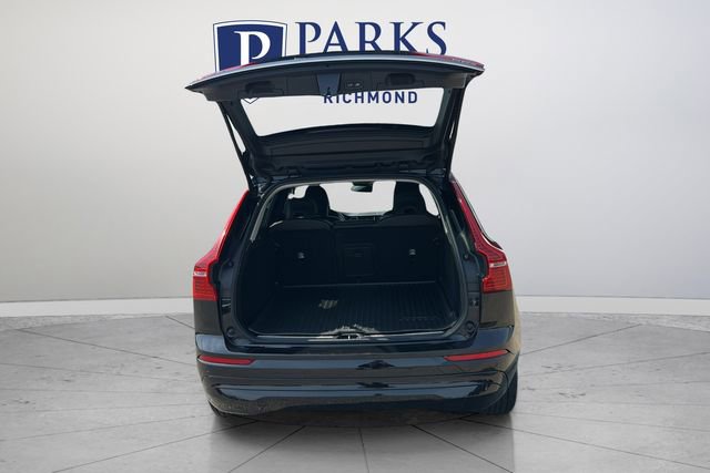 Used 2023 Volvo XC60 B5 Core image 19