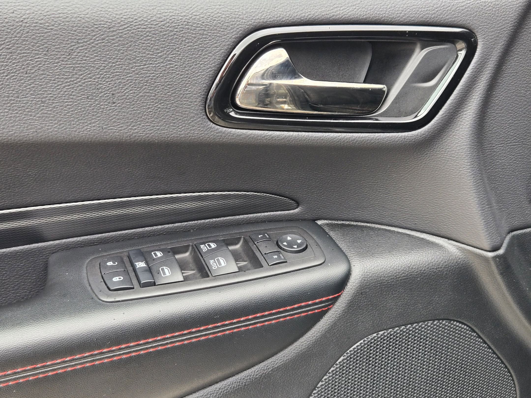 Used 2025 Dodge Durango GT AWD/4WD image 12