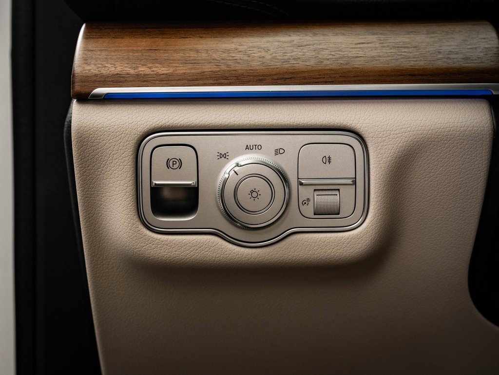 New 2026 Mercedes-Benz GLS 450 4MATIC image 45