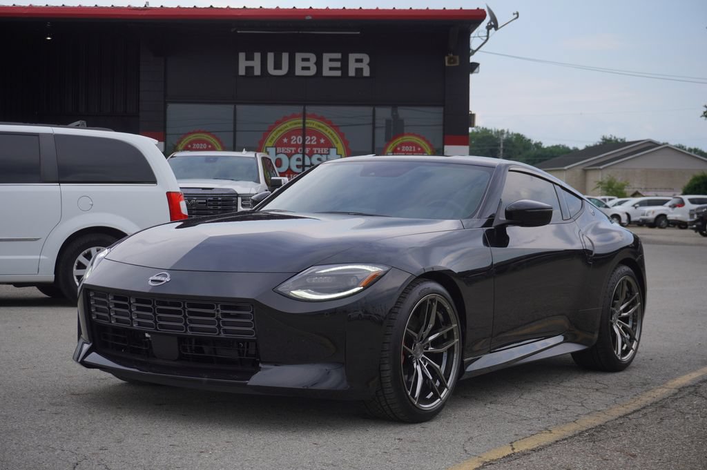 Used 2023 Nissan Z w/ Floor Mat Package (L93) RWD image 4