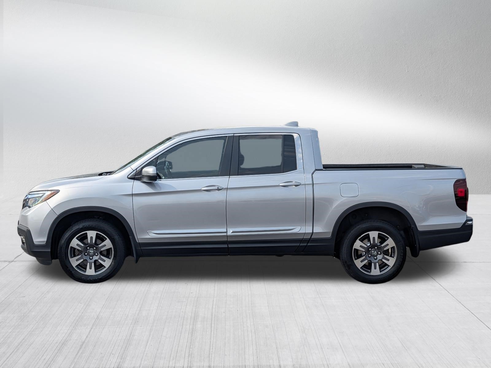 Used 2017 Honda Ridgeline RTL-T image 4