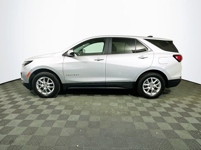 Used 2022 Chevrolet Equinox LT w/ Driver Convenience Package image 5