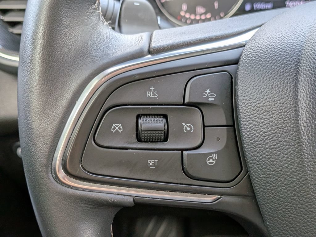 Used 2022 Buick Envision Essence w/ Technology Package I FWD image 27