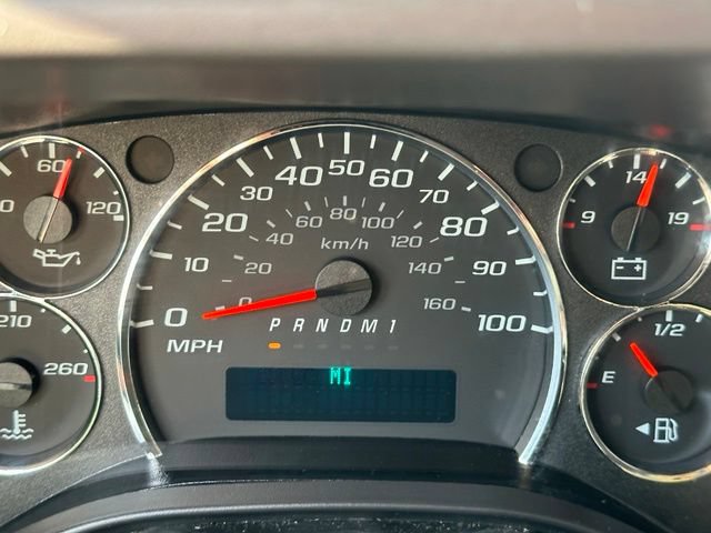 Used 2025 Chevrolet Express 2500 w/ Driver Convenience Package RWD image 27