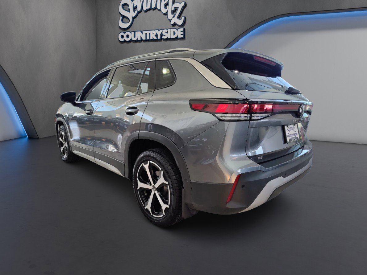 Used 2025 Volkswagen Tiguan SE image 9