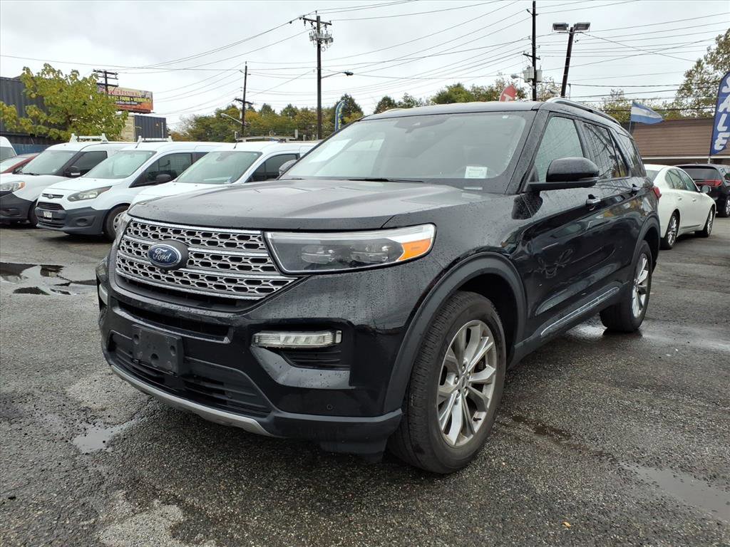 Used 2022 Ford Explorer Limited w/ Equipment Group 301A AWD/4WD image 3