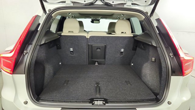 New 2026 Volvo XC40 B5 Plus w/ Protection Package Premier AWD/4WD image 39