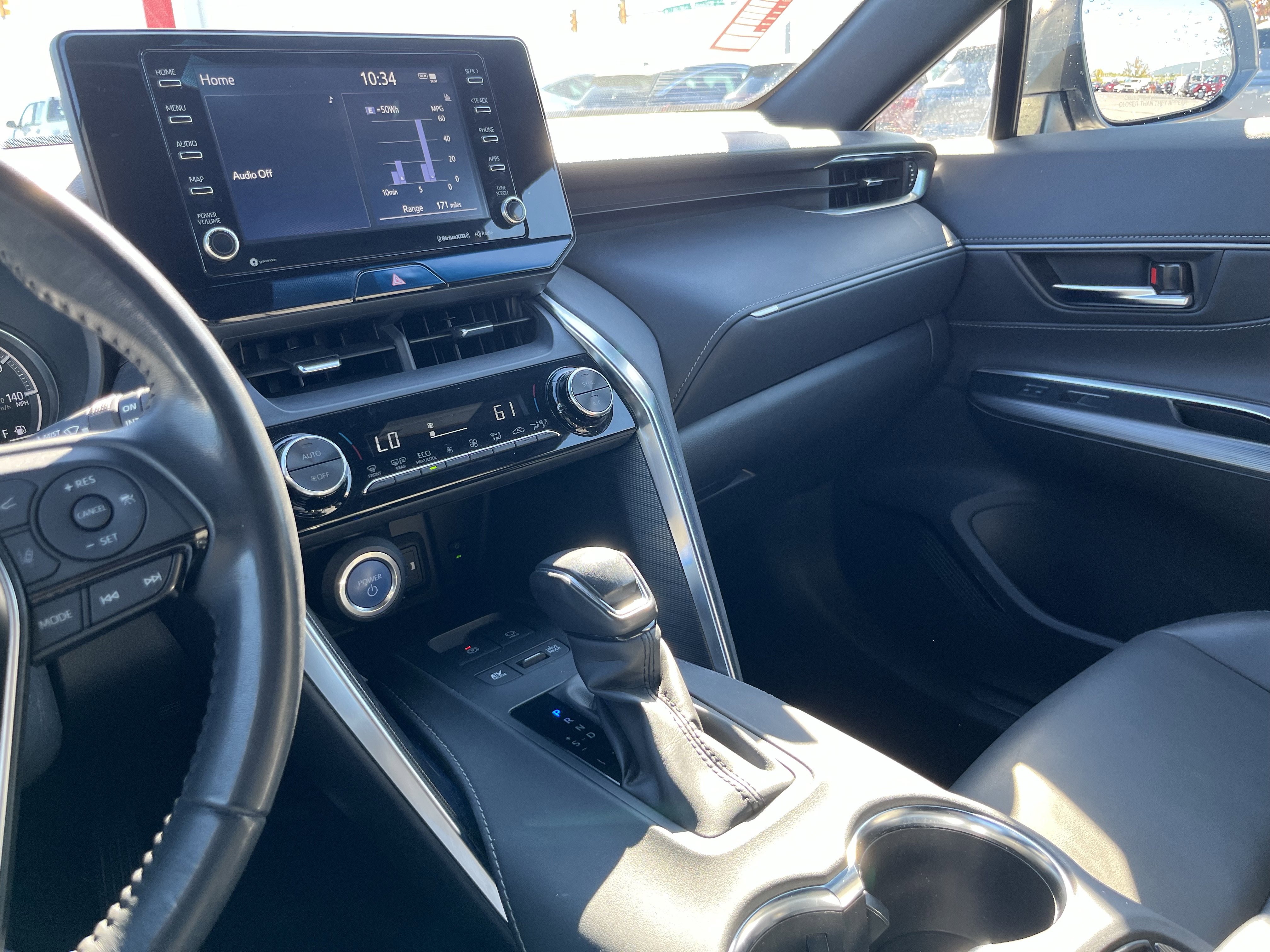 Used 2022 Toyota Venza XLE image 27