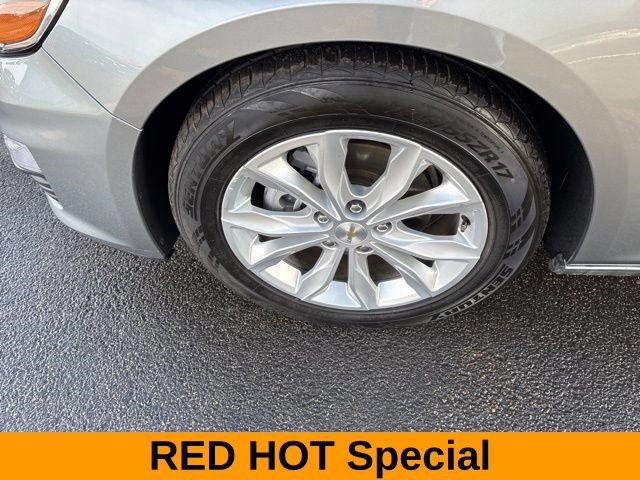 Used 2024 Chevrolet Malibu LT FWD image 46