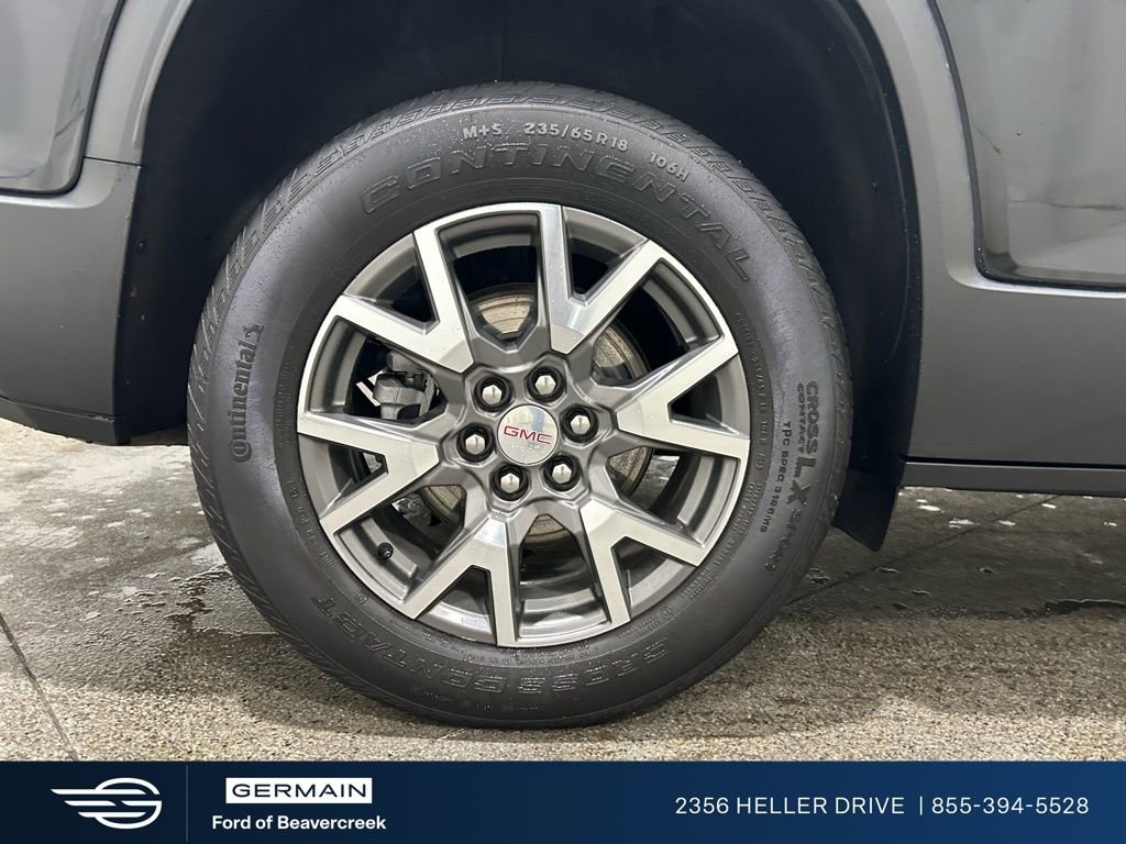 Used 2023 GMC Acadia SLE image 10