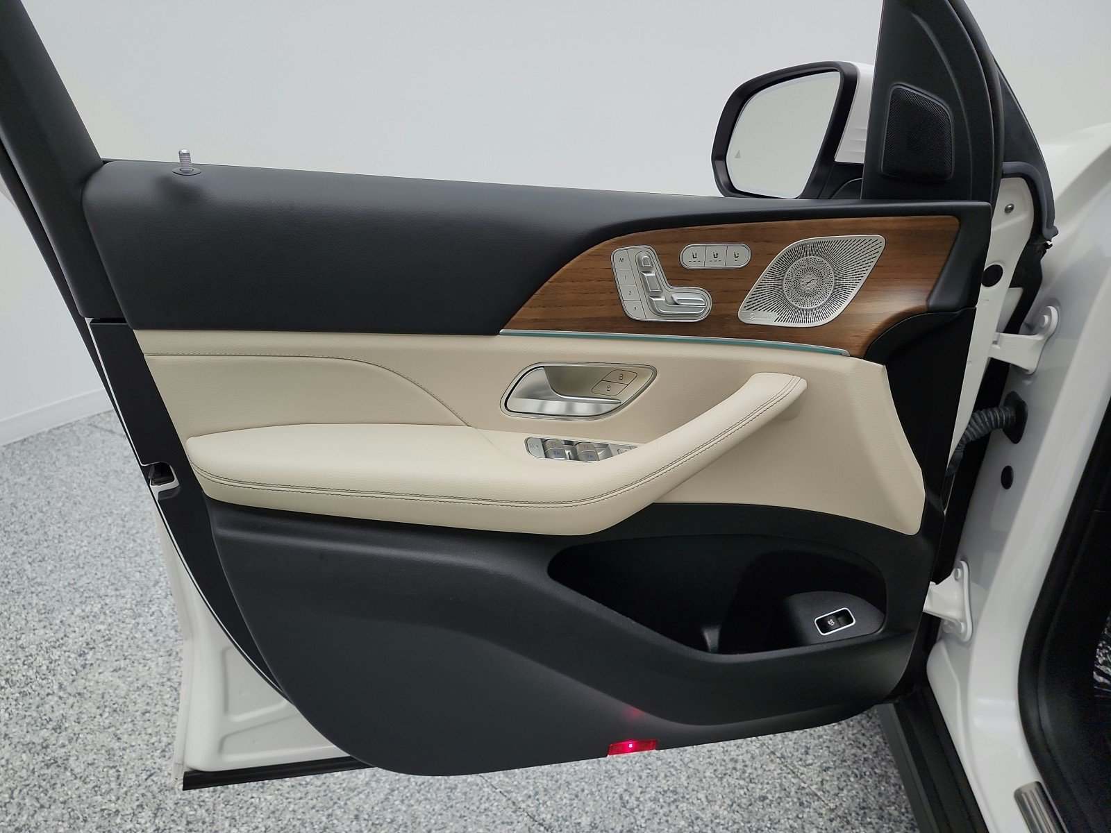Certified 2023 Mercedes-Benz GLS 450 4MATIC image 14