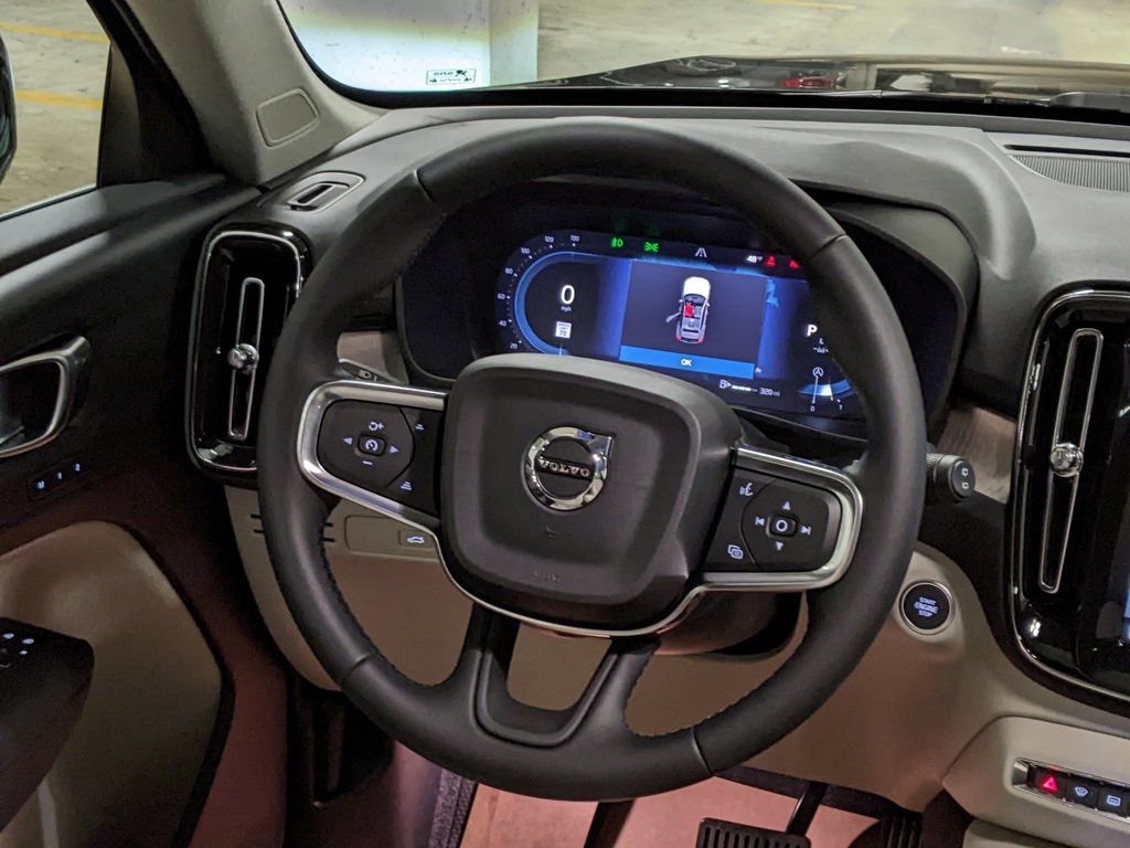 New 2025 Volvo XC40 B5 Plus w/ Protection Package Premier image 14