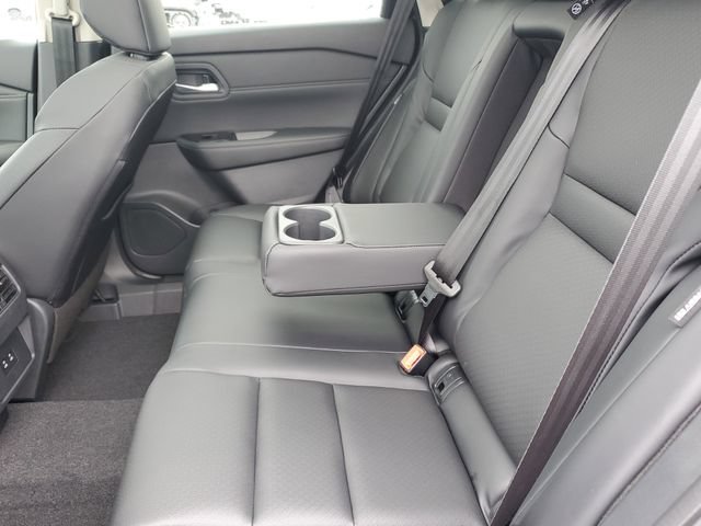 New 2026 Nissan Rogue Dark Armor AWD/4WD image 17