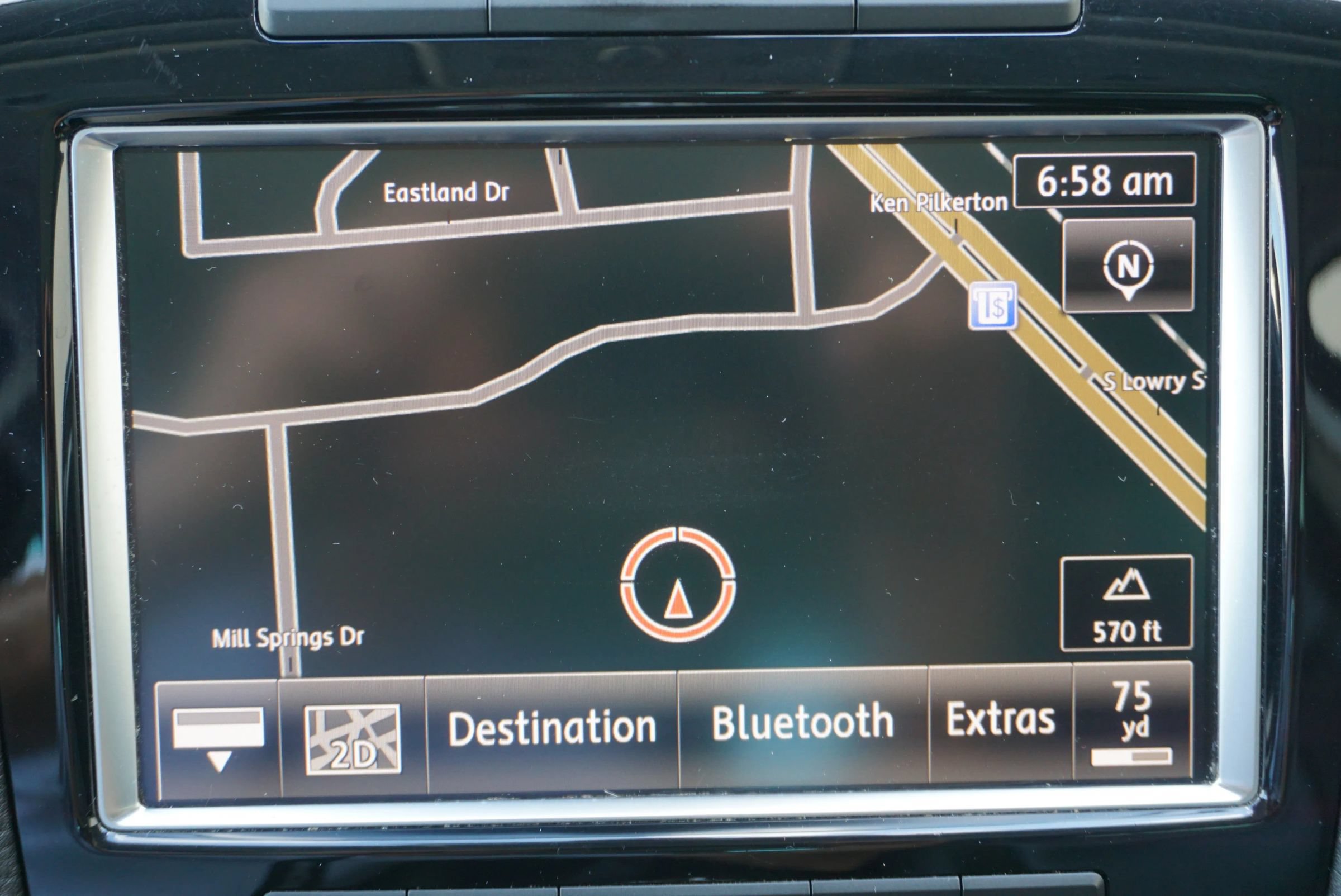 Used 2014 Volkswagen Touareg Sport AWD/4WD image 27