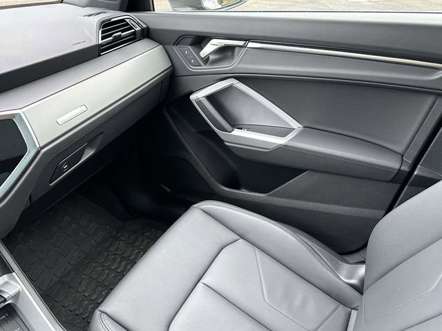 Certified 2025 Audi Q3 2.0T Premium w/ Convenience Package image 36
